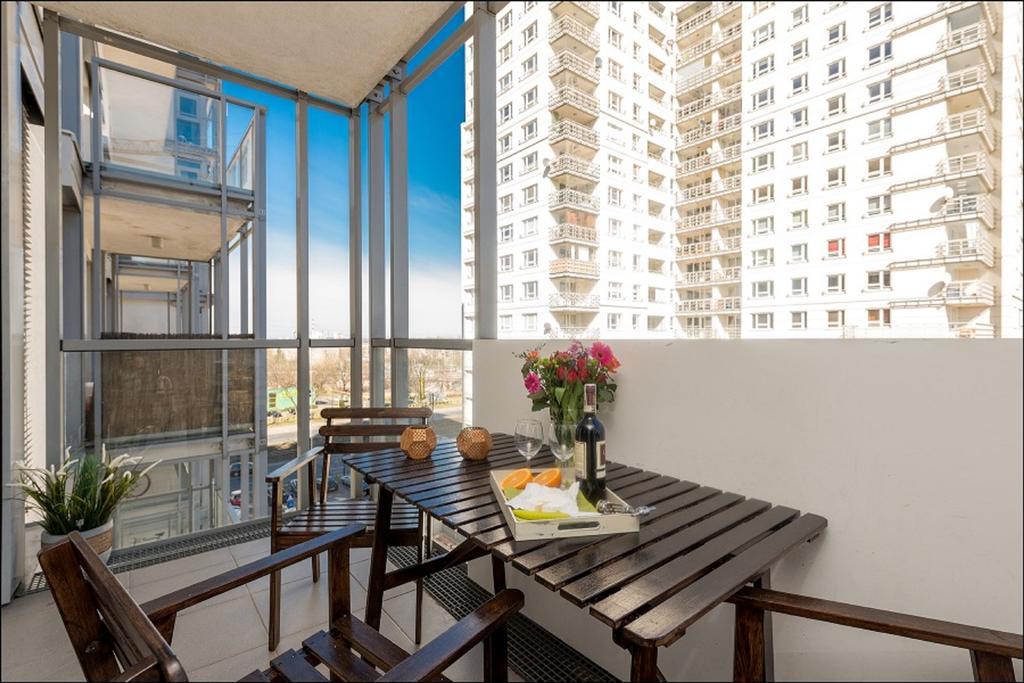 Dworzec Gdanski P&O Apartments Varşovia Exterior foto