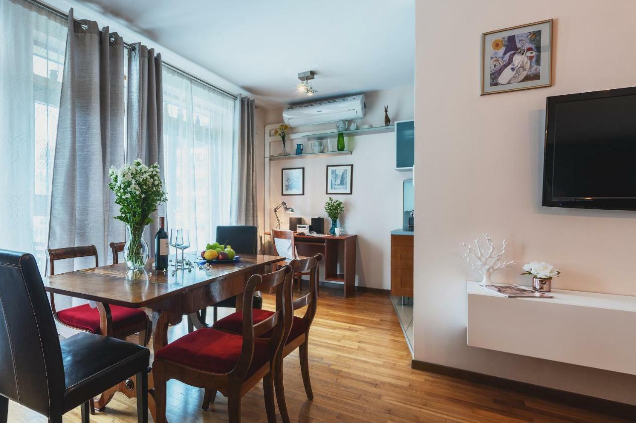 Dworzec Gdanski P&O Apartments Varşovia Exterior foto